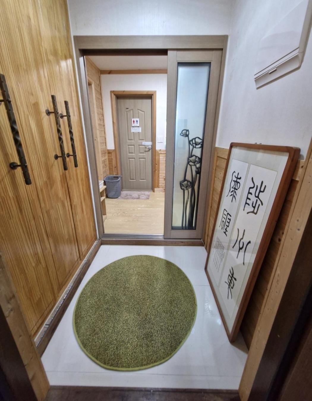 Tree House Guesthouse Jeju Exterior foto